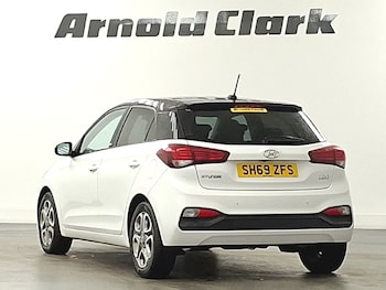 Used Hyundai i20 2019 for sale - 79343621: Photo