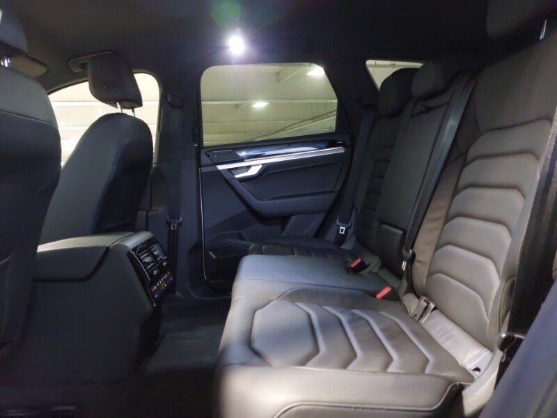 Used Volkswagen Touareg 2023 for sale - 77823049: Photo 6