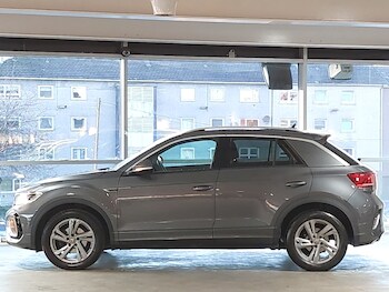 Used Volkswagen T-Roc 2022 for sale - 76644177: Photo