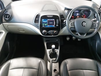 Used Renault Captur 2019 for sale - 77623450: Photo