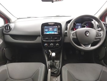 Used Renault Clio 2019 for sale - 76052925: Photo 2