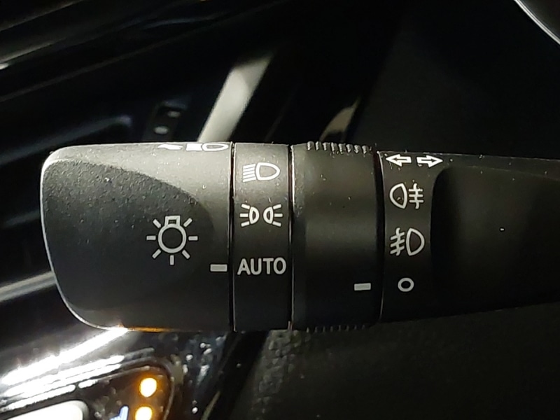 Used Toyota C-HR 2023 for sale - 77750914: Photo 17