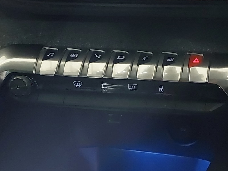 Used Peugeot 3008 2018 for sale - 76771311: Photo 13