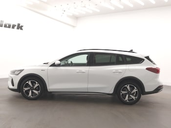 Used Ford Focus 2023 for sale - 78132898: Photo