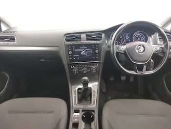 Used Volkswagen Golf 2019 for sale - 78936883: Photo