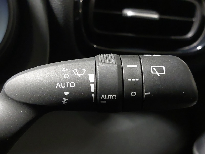 Used Toyota Yaris 2022 for sale - 76795432: Photo 19