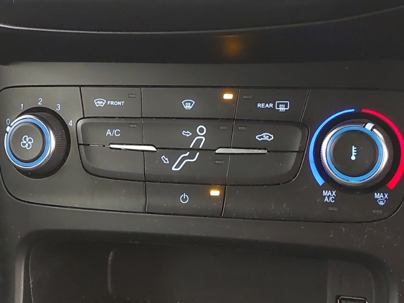 Used Ford Focus 2017 for sale - 76393168: Photo 16