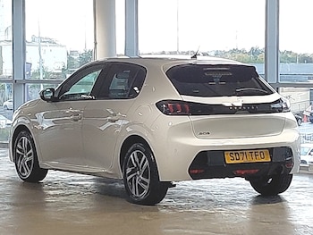 Used Peugeot 208 2021 for sale - 76108227: Photo 3