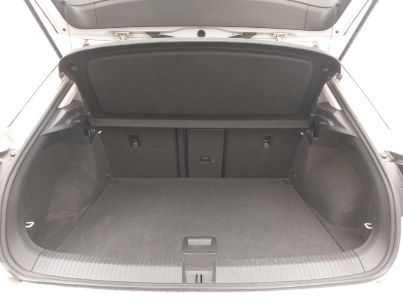 Used Volkswagen T-Roc 2018 for sale - 76683613: Photo 8