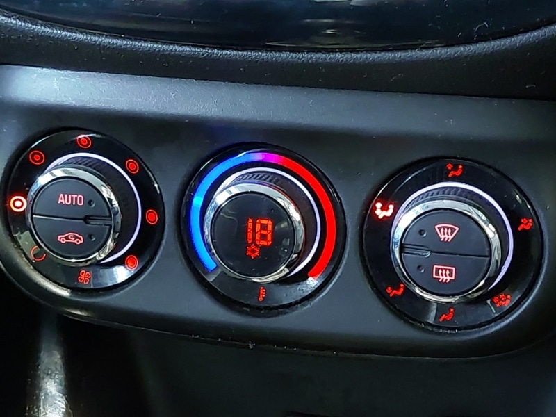 Used Vauxhall ADAM 2015 for sale - 76418934: Photo 13