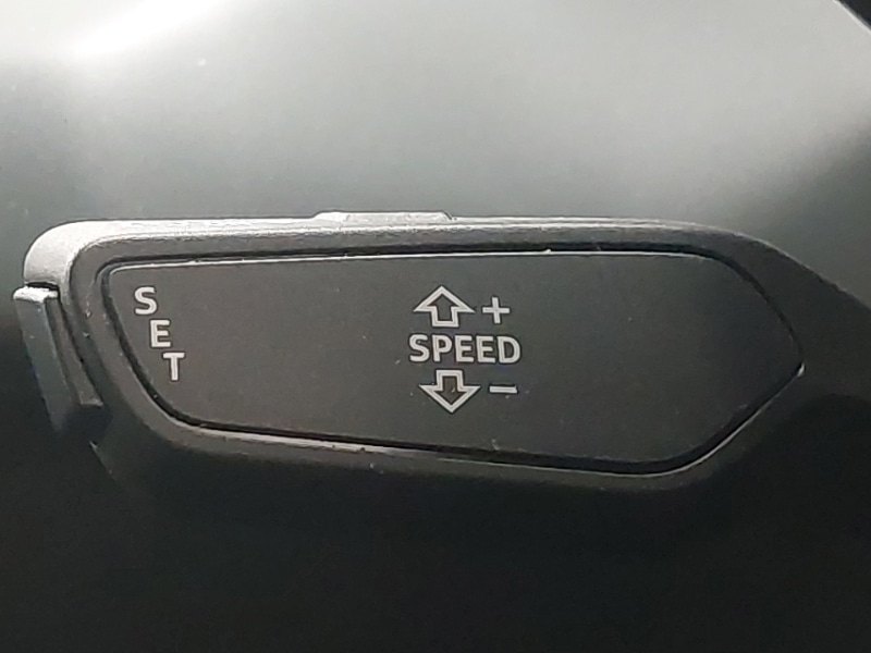 Used Audi e-tron GT 2023 for sale - 76365702: Photo 15