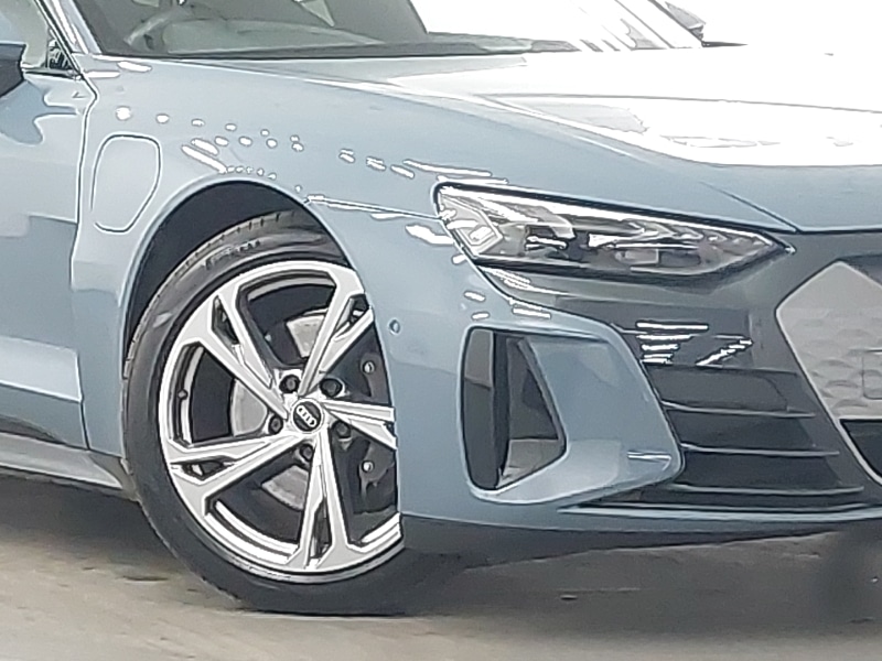 Used Audi e-tron GT 2023 for sale - 76365702: Photo 9