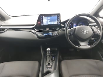 Used Toyota C-HR 2020 for sale - 77815432: Photo