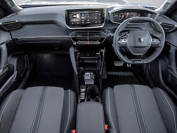 Used Peugeot 2008 2025 for sale - 76815955: Photo