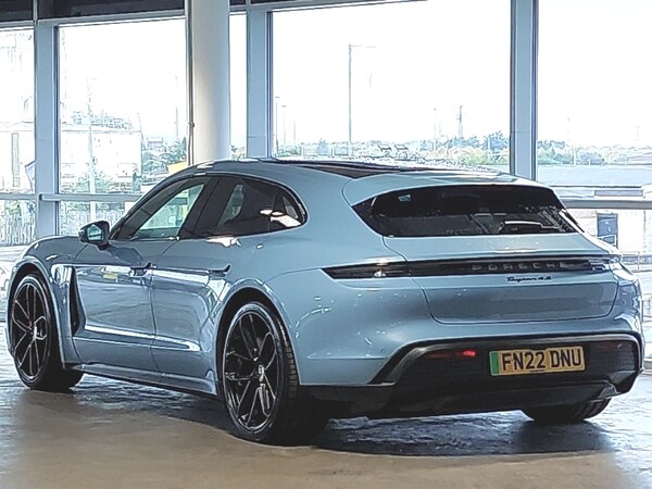Used Porsche Taycan 2022 for sale - 76129888: Photo 3