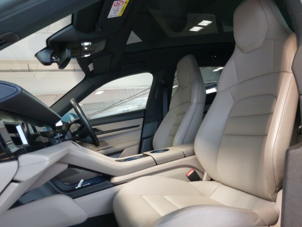 Used Porsche Taycan 2022 for sale - 76129888: Photo 5
