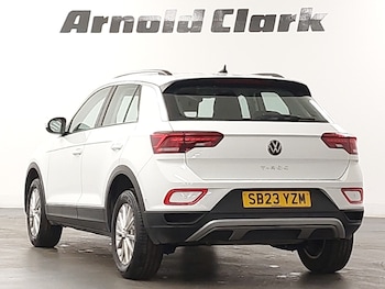 Used Volkswagen T-Roc 2023 for sale - 75413572: Photo