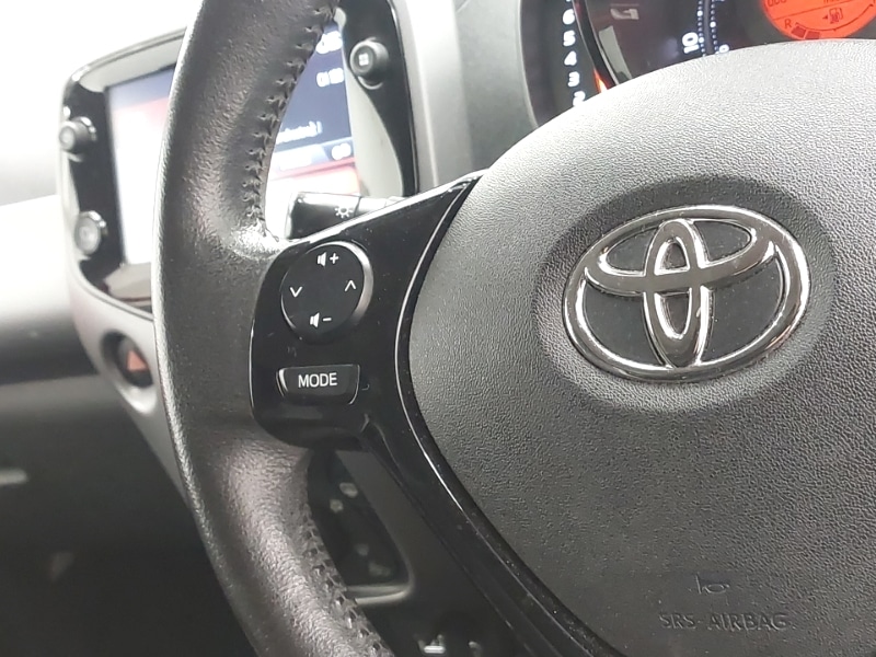 Used Toyota AYGO 2019 for sale - 76325436: Photo 11