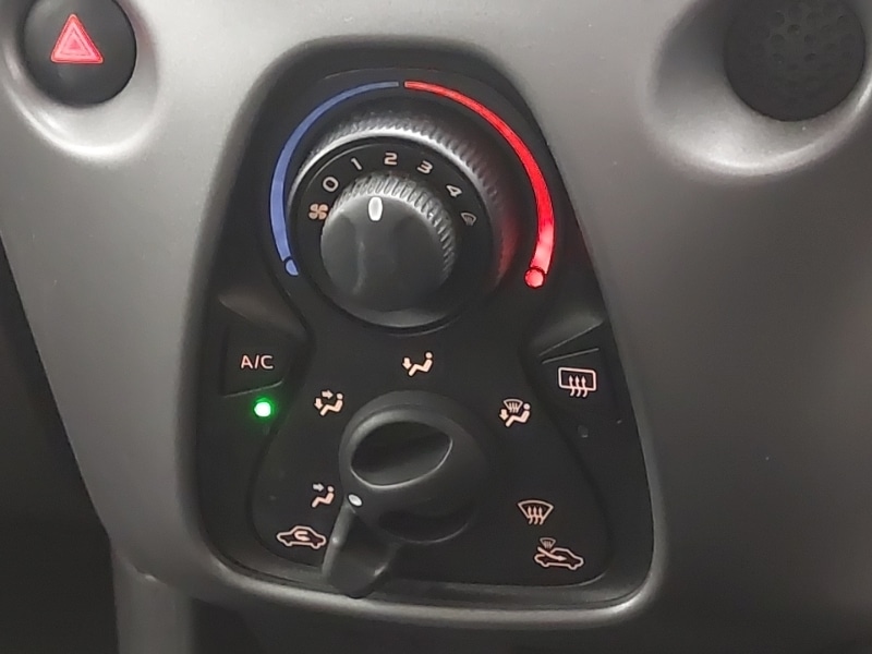 Used Toyota AYGO 2019 for sale - 76325436: Photo 16