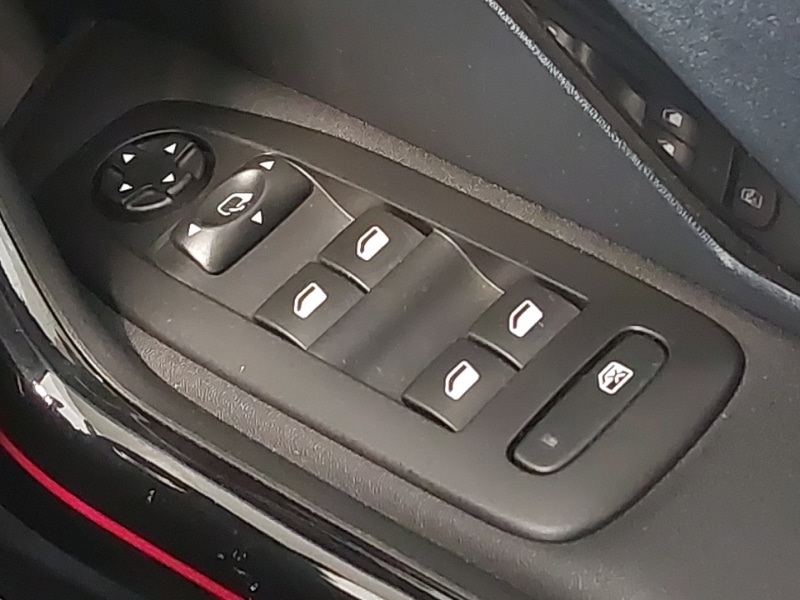 Used Peugeot 208 2018 for sale - 77782369: Photo 19