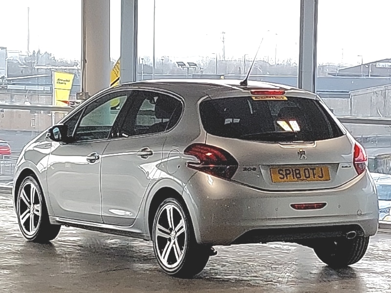 Used Peugeot 208 2018 for sale - 77782369: Photo 3