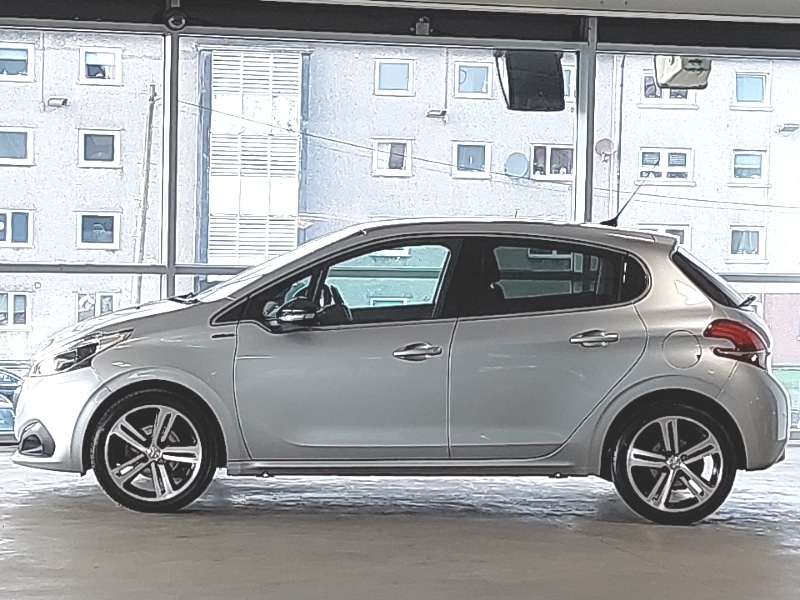 Used Peugeot 208 2018 for sale - 77782369: Photo 4