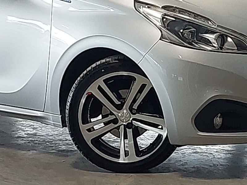 Used Peugeot 208 2018 for sale - 77782369: Photo 9