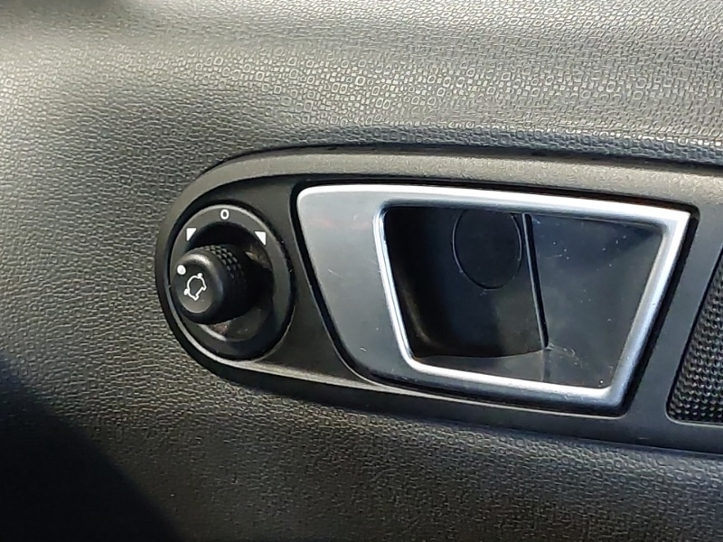 Used Ford Ecosport 2015 for sale - 76134896: Photo 17