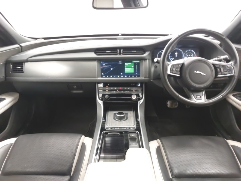 Used Jaguar XF 2017 for sale - 76951560: Photo 2