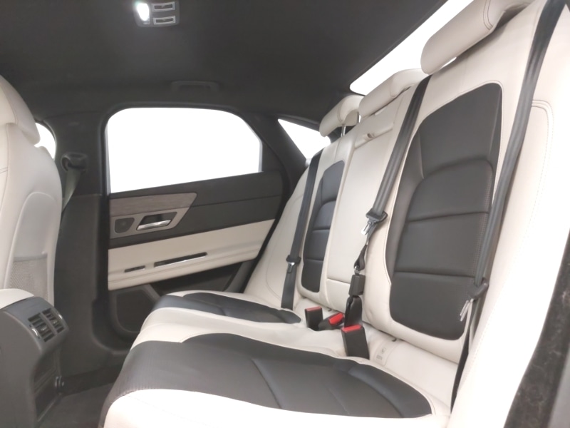 Used Jaguar XF 2017 for sale - 76951560: Photo 6