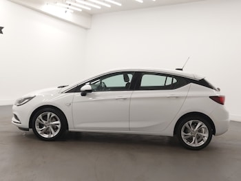 Used Vauxhall Astra 2018 for sale - 77999506: Photo