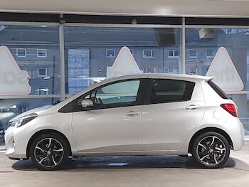 Used Toyota Yaris 2016 for sale - 77385732: Photo