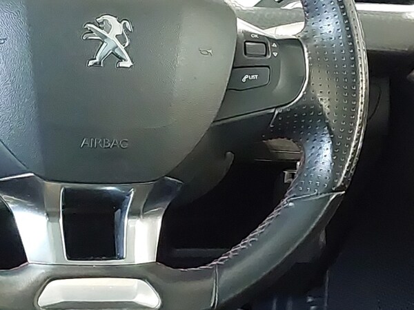 Used Peugeot 2008 2019 for sale - 76213440: Photo 11