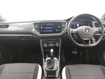 Used Volkswagen T-Roc 2021 for sale - 76795442: Photo