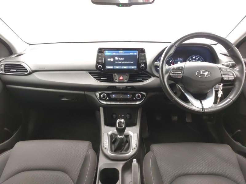 Used Hyundai i30 2018 for sale - 76160785: Photo 2
