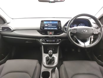 Used Hyundai i30 2018 for sale - 76160785: Photo