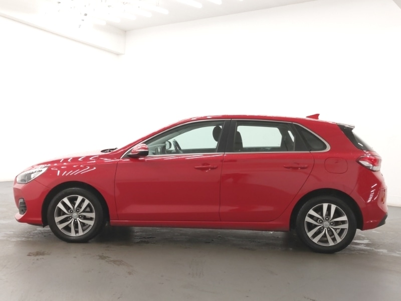 Used Hyundai i30 2018 for sale - 76160785: Photo 4