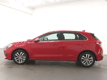 Used Hyundai i30 2018 for sale - 76160785: Photo