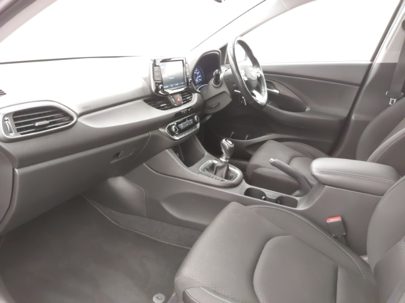 Used Hyundai i30 2018 for sale - 76160785: Photo 5
