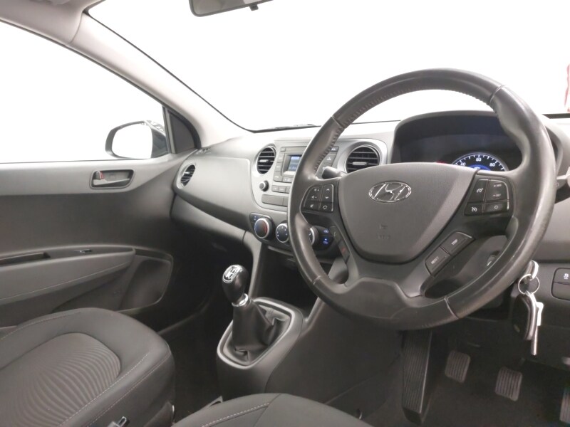 Used Hyundai i10 2019 for sale - 76533099: Photo 18