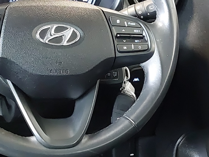 Used Hyundai i10 2023 for sale - 77956635: Photo 11