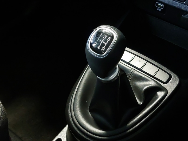 Used Hyundai i10 2023 for sale - 77956635: Photo 13