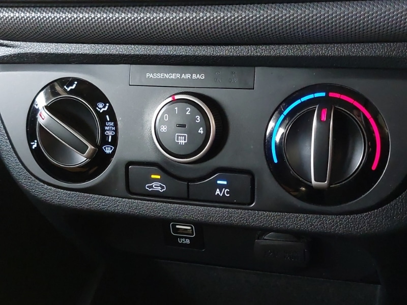 Used Hyundai i10 2023 for sale - 77956635: Photo 15