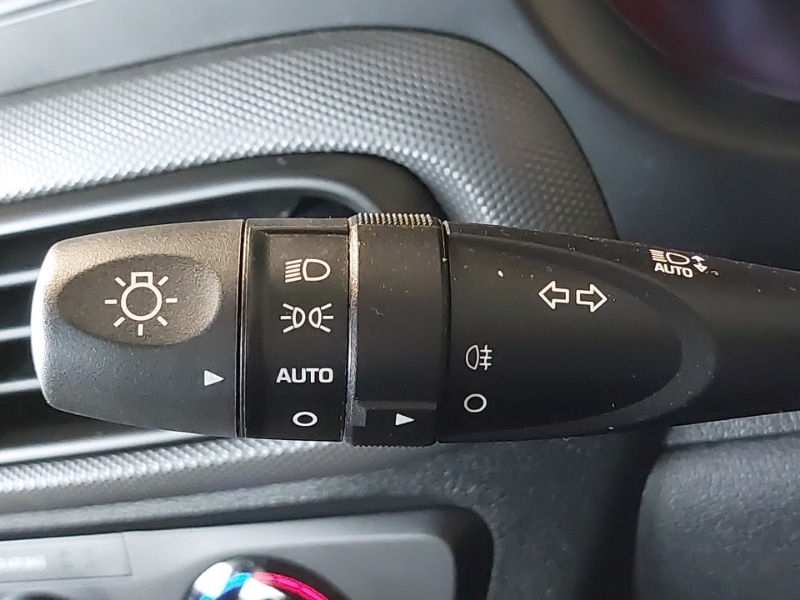 Used Hyundai i10 2023 for sale - 77956635: Photo 16