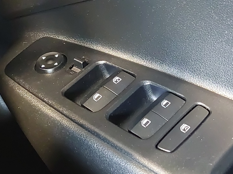 Used Hyundai i10 2023 for sale - 77956635: Photo 18