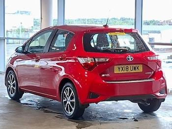 Used Toyota Yaris 2018 for sale - 78957298: Photo