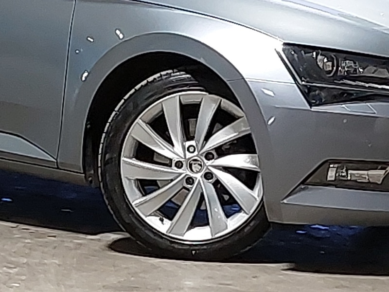 Used Skoda Superb 2017 for sale - 77410252: Photo 9