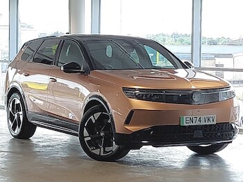 2025 - 157kW Ultimate 73kWh 5dr Auto [Panoramic Roof]