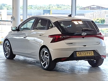 Used Hyundai i20 2023 for sale - 79092510: Photo