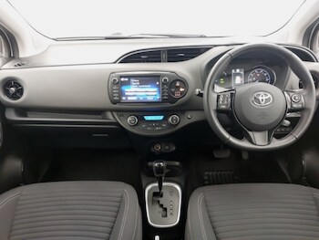 Used Toyota Yaris 2019 for sale - 78647440: Photo